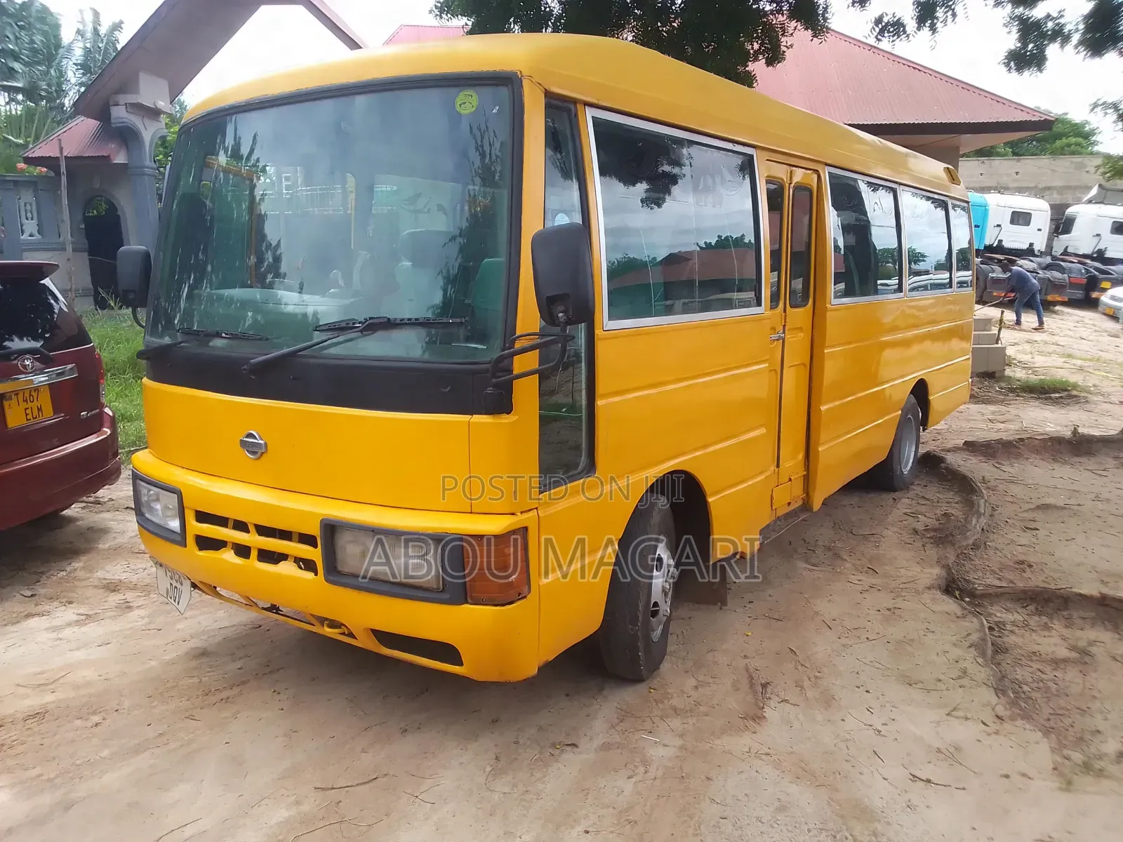 Nissan Civilian 1998 Yellow