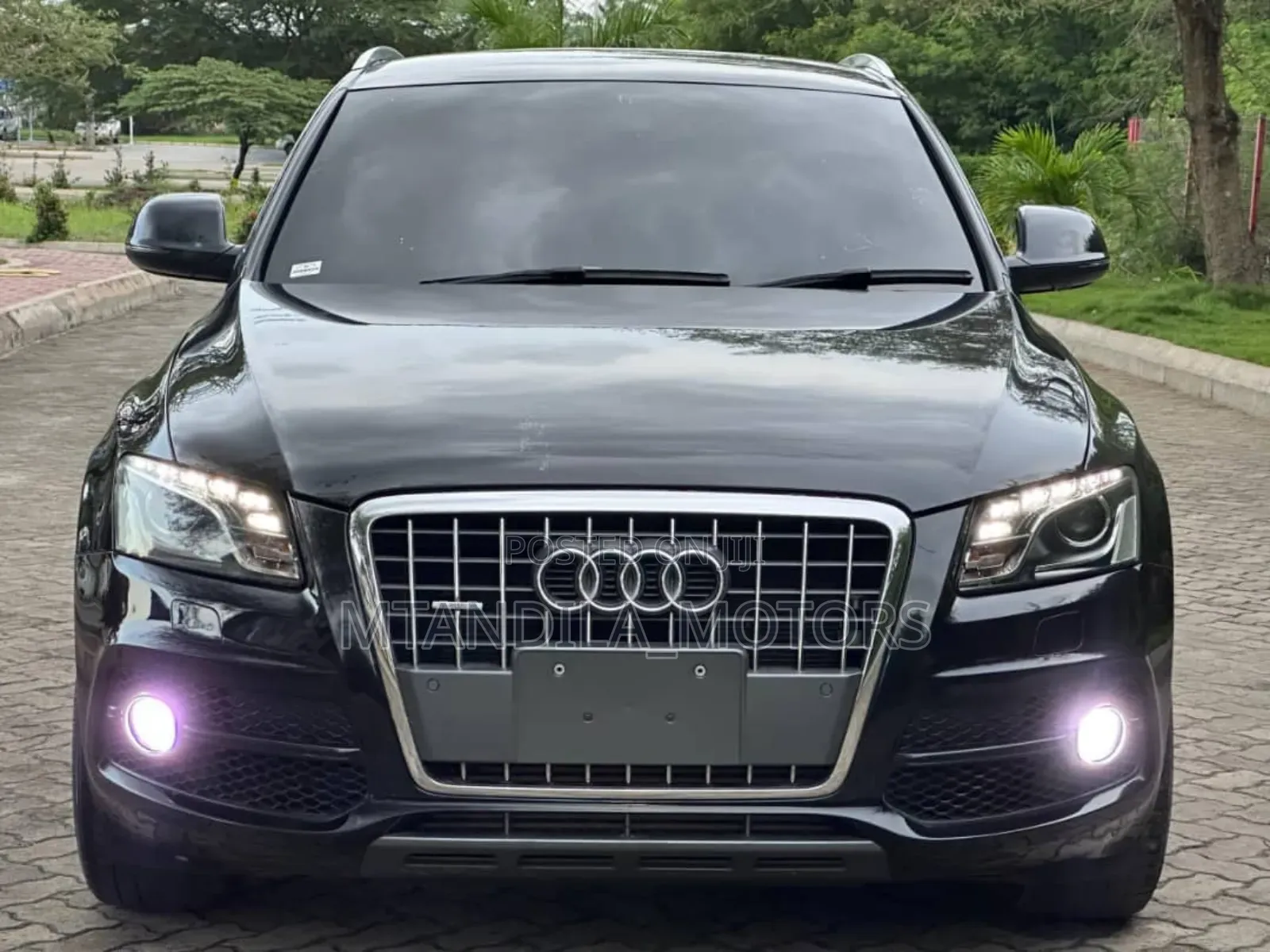 Audi Q5 2.0T Premium Quattro 2011 Black