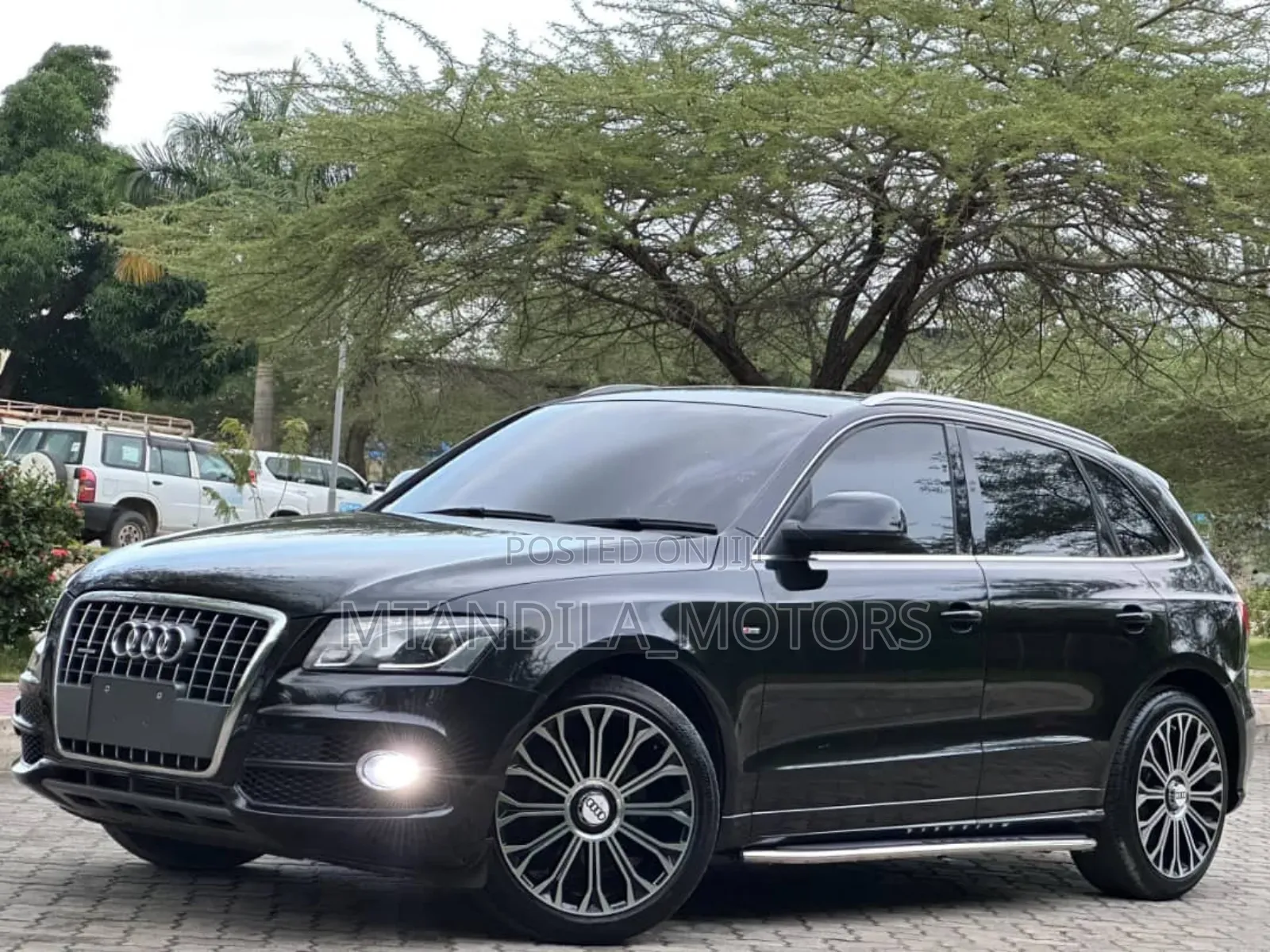 Audi Q5 2.0T Premium Quattro 2011 Black