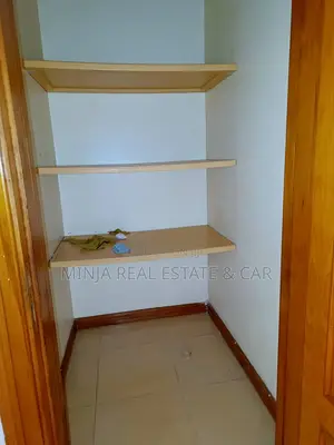 Furnished 4bdrm Apartment in Oyster Bay for rent