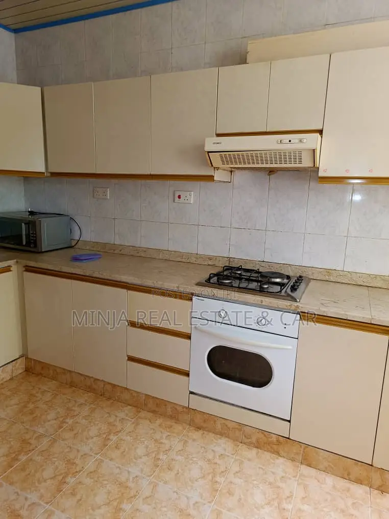 Furnished 4bdrm Apartment in Oyster Bay for rent