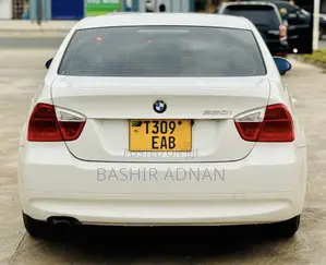 BMW 3 Series 320i RWD 2008 White