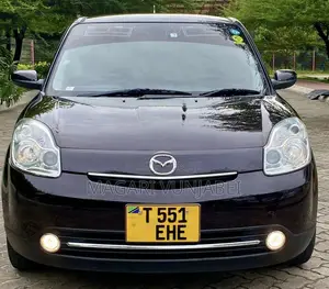 Photo - Mazda Verisa 2007 Red