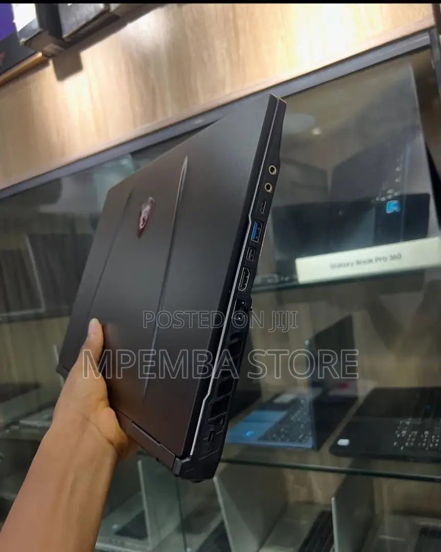 Laptop MSI GP65 Leopard 16GB Intel Core i7 SSD 512GB