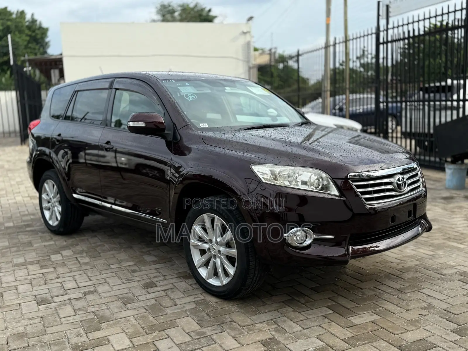 Toyota Vanguard 2010 Burgundy