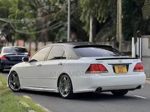 Toyota Crown 2007 White