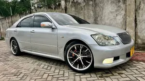 Toyota Crown 2006 Silver
