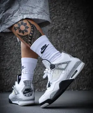 Nike Air Jordan 4 Retro