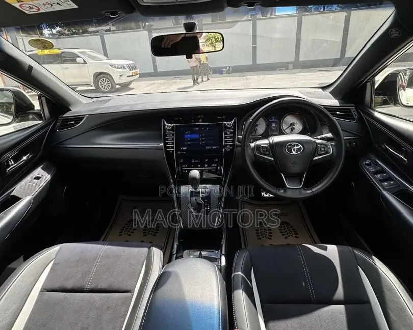 Toyota Harrier 2.0 2015 Off white