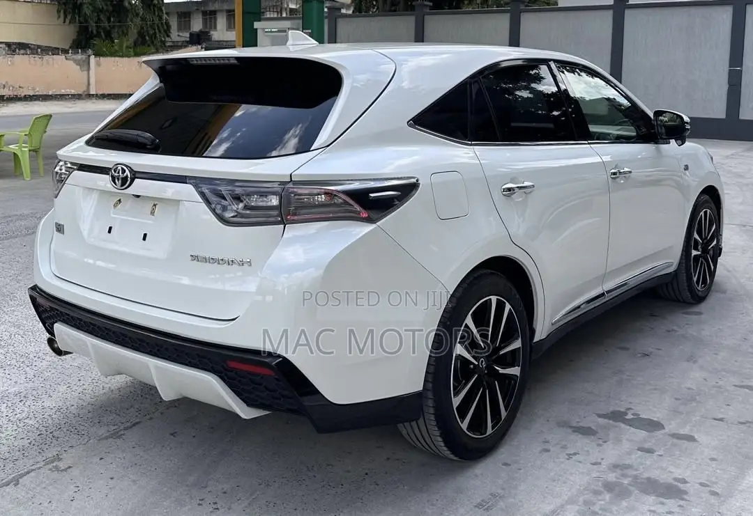 Toyota Harrier 2.0 2015 Off white