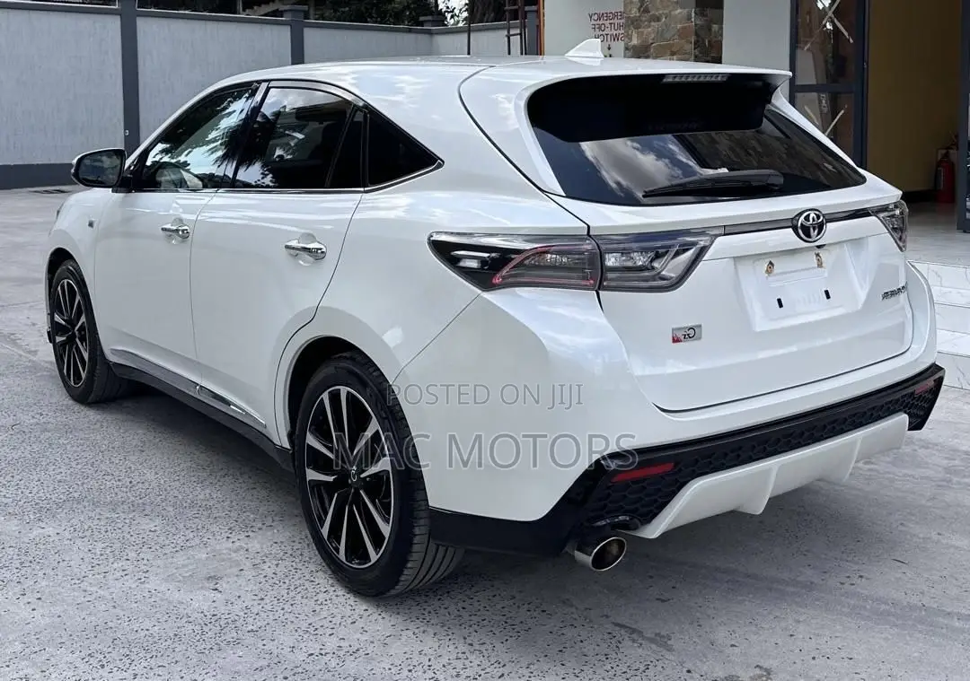 Toyota Harrier 2.0 2015 Off white