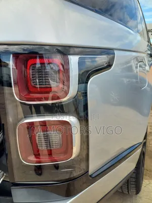 Land Rover Range Rover Vogue 2016 Silver