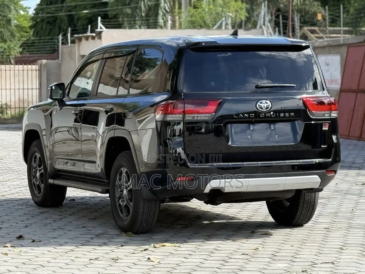 New Toyota Land Cruiser 2023 Matt Black