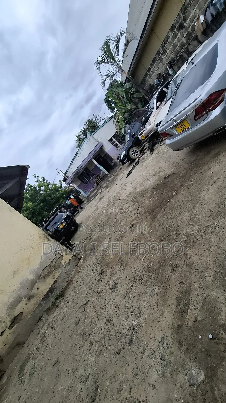Plot 4 Investment Office or Ware House% We Look Main Road
