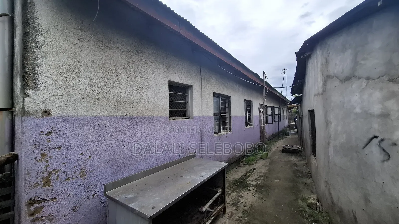 Plot 4 Investment Office or Ware House% We Look Main Road