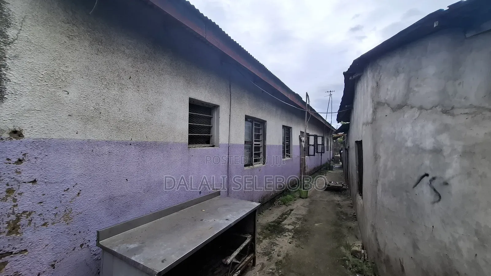Plot 4 Investment Office or Ware House% We Look Main Road