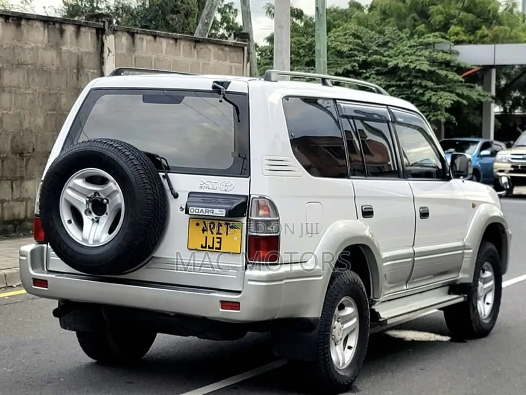 Toyota Land Cruiser Prado 2.7 16V 5dr 2000 White