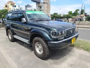 Toyota Land Cruiser 90 Automatic 2002 Blue