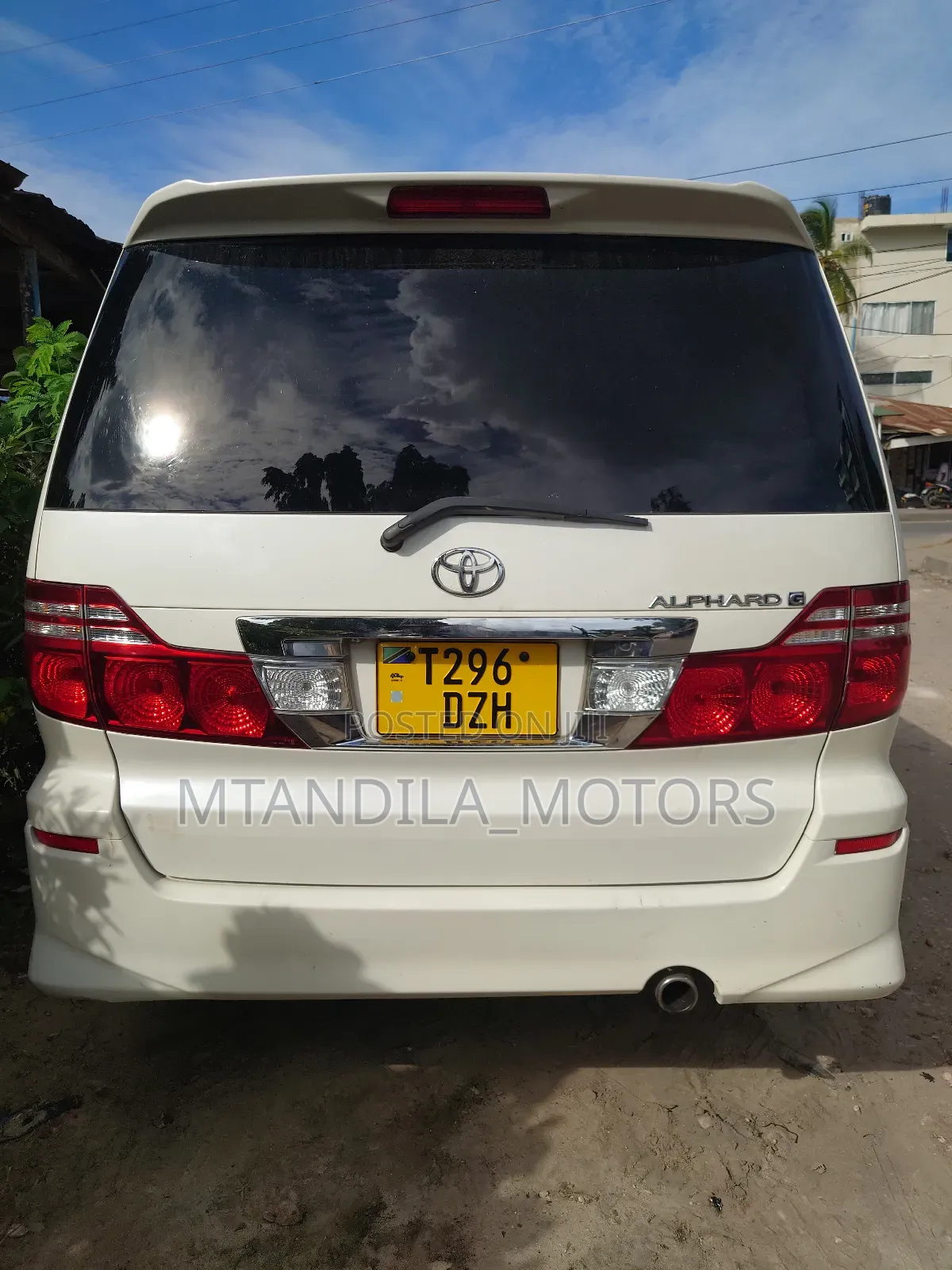 Toyota Alphard 2.4 Petrol AWD 2006 White