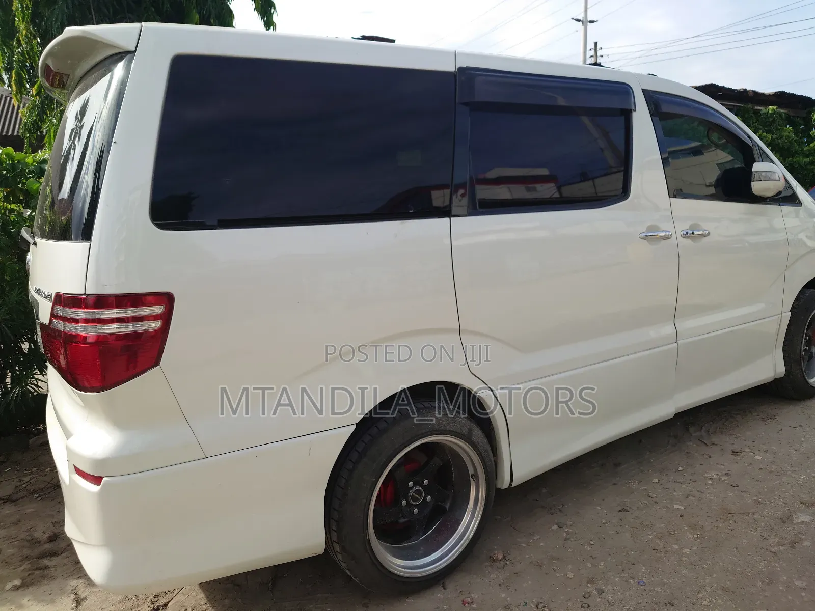 Toyota Alphard 2.4 Petrol AWD 2006 White