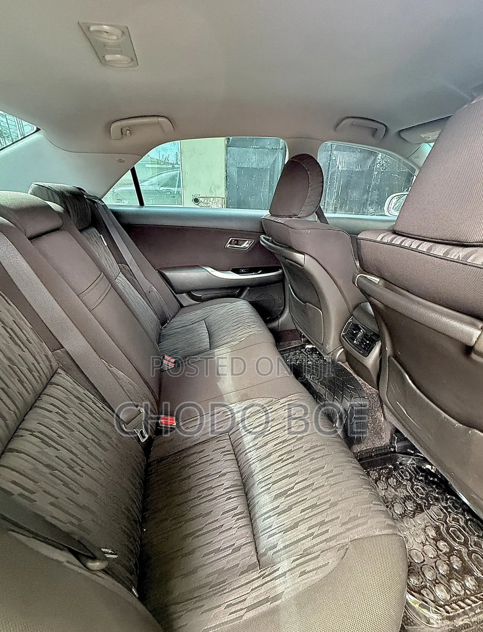 Toyota Crown 2010 Silver