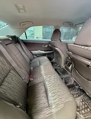 Toyota Crown 2010 Silver