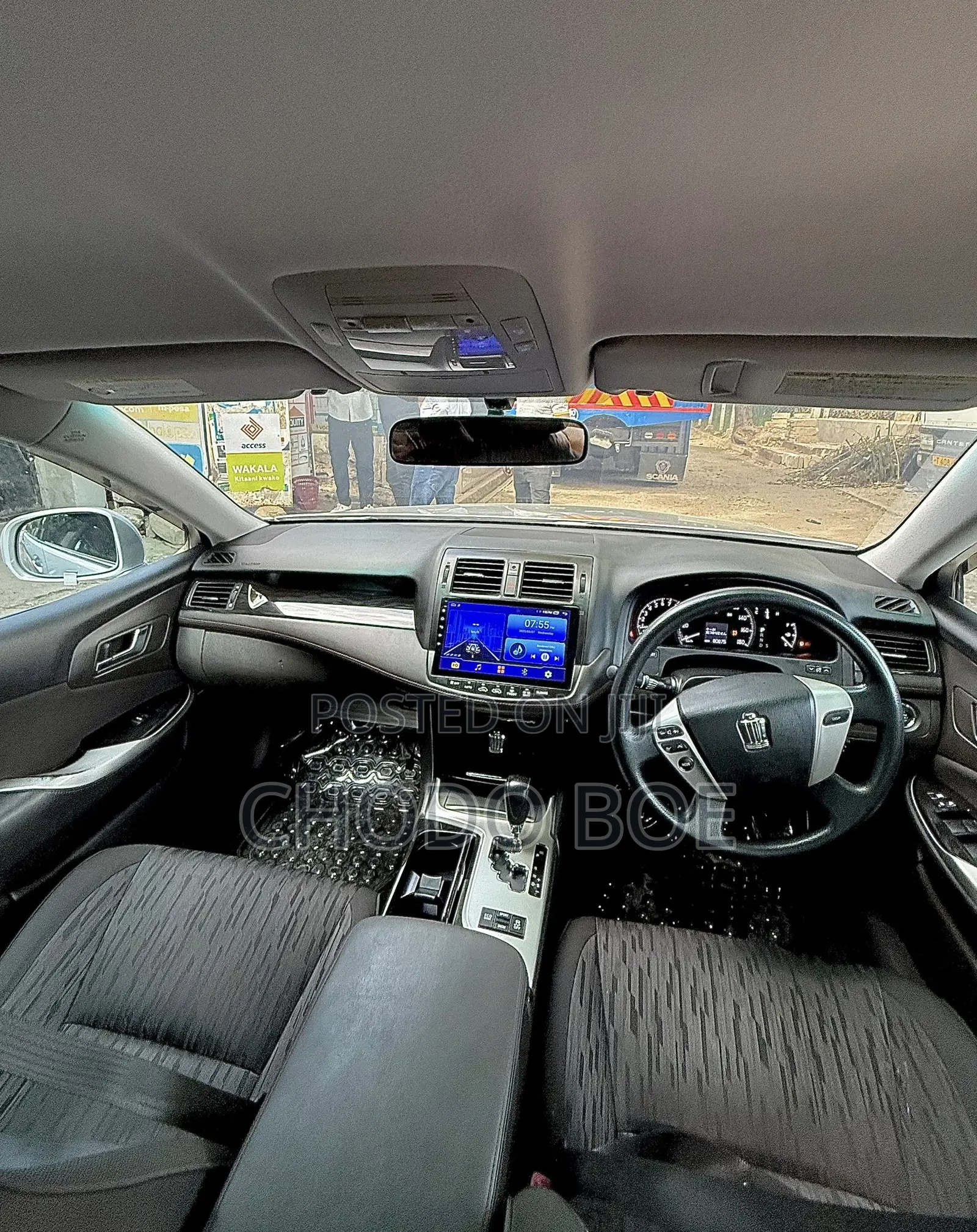Toyota Crown 2010 Silver