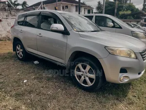 Toyota Vanguard 2008 Silver