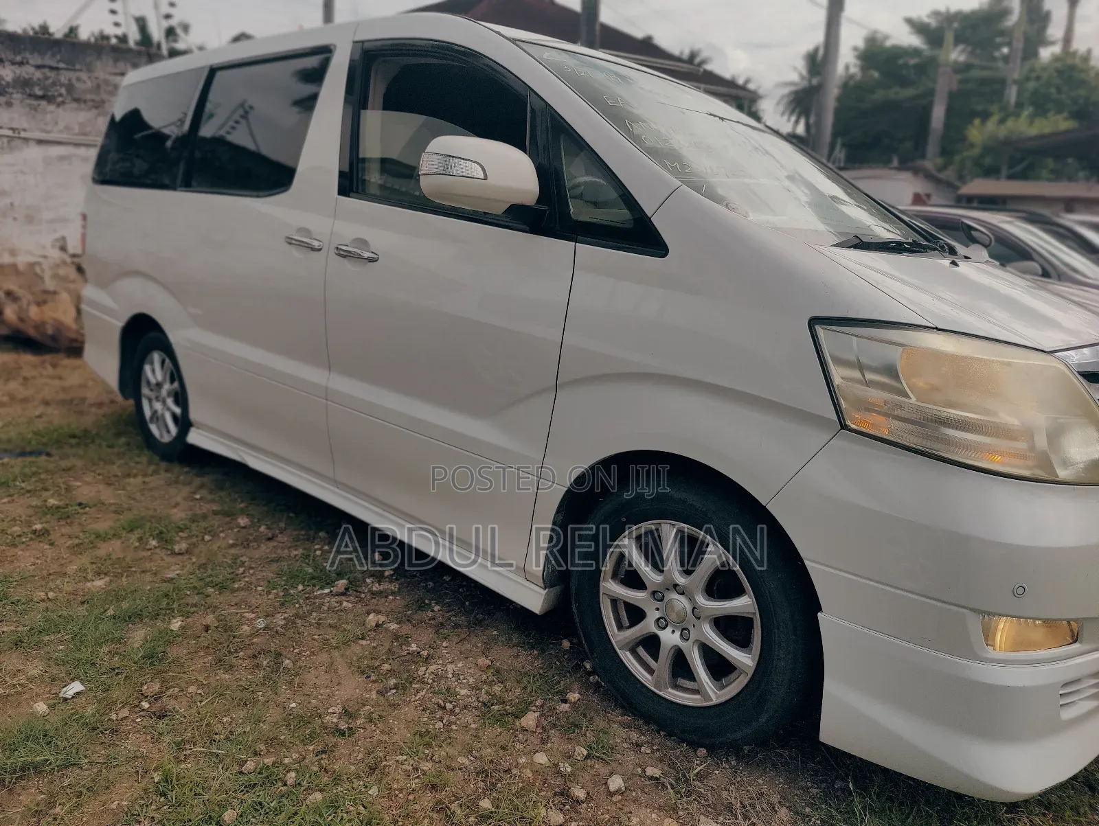 Toyota Alphard 2.4 Petrol FWD 2005 White