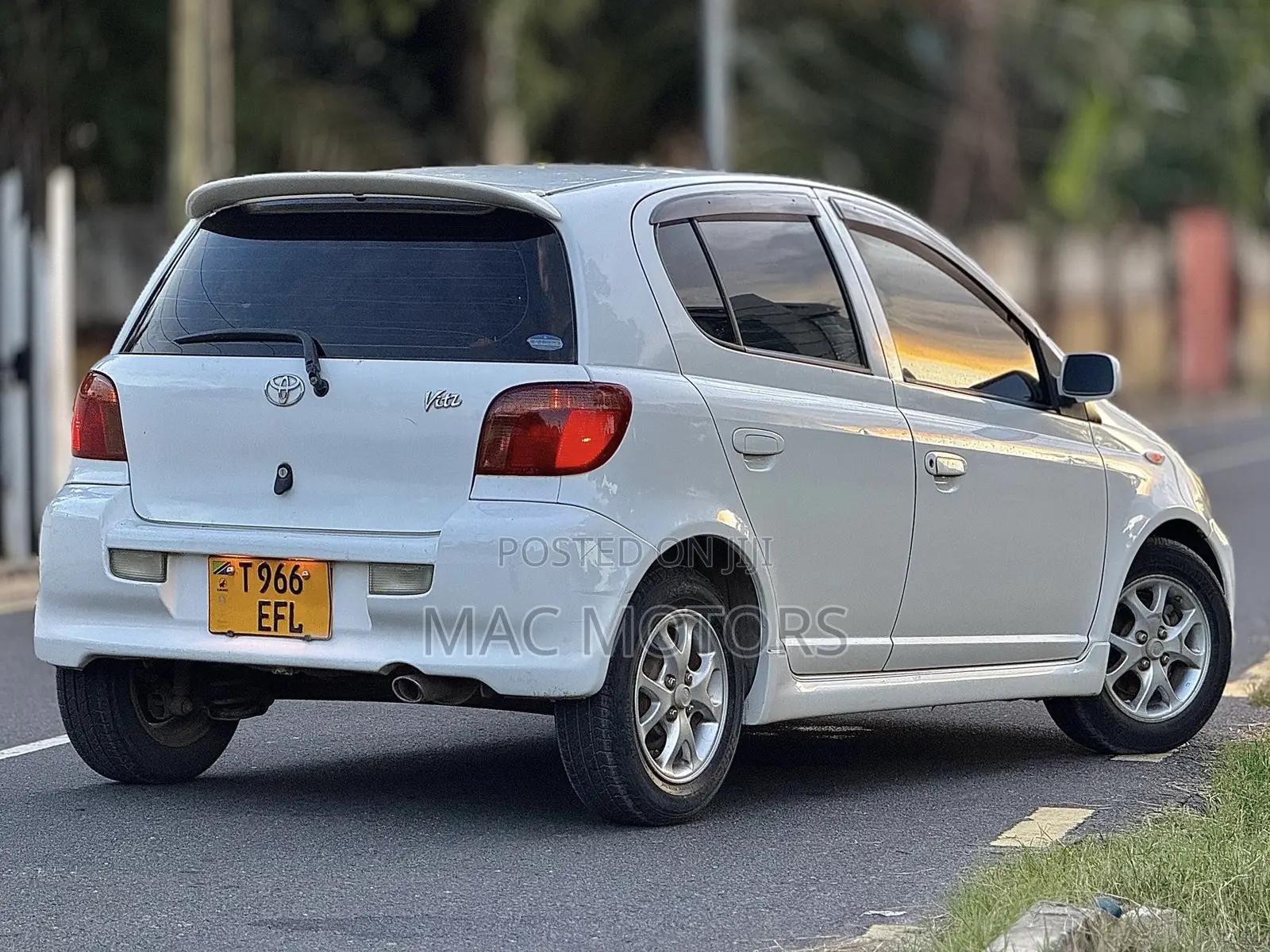Toyota Vitz 1.3 FWD 5dr 2002 White