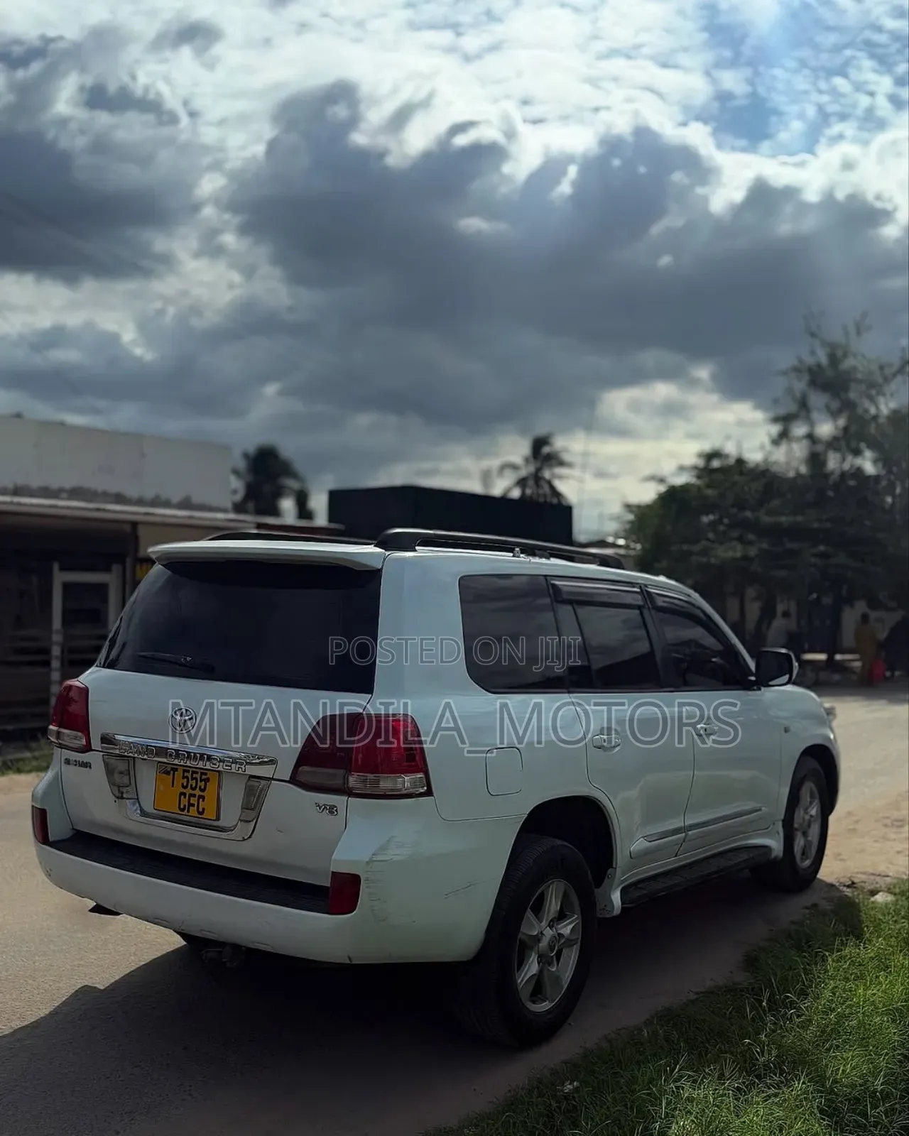 Toyota Land Cruiser 2009 White