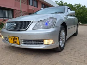 Toyota Crown Royale 2005 Silver