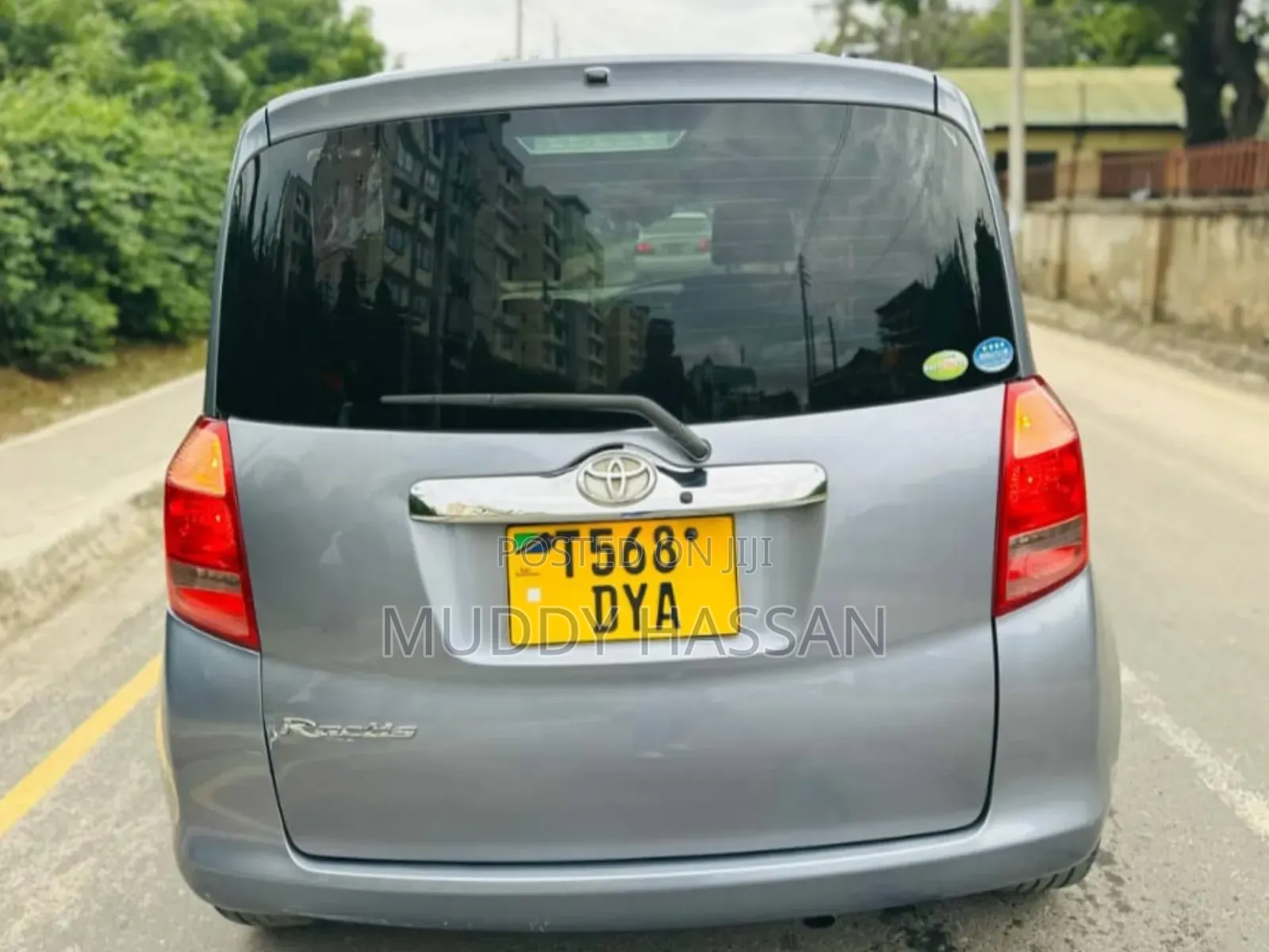 Toyota Ractis 2008 Gray