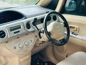 Toyota Porte 2006 Silver