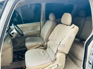 Toyota Porte 2006 Silver