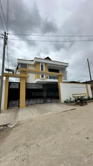 4bdrm Bungalow in Makumbusho, Kinondoni for sale