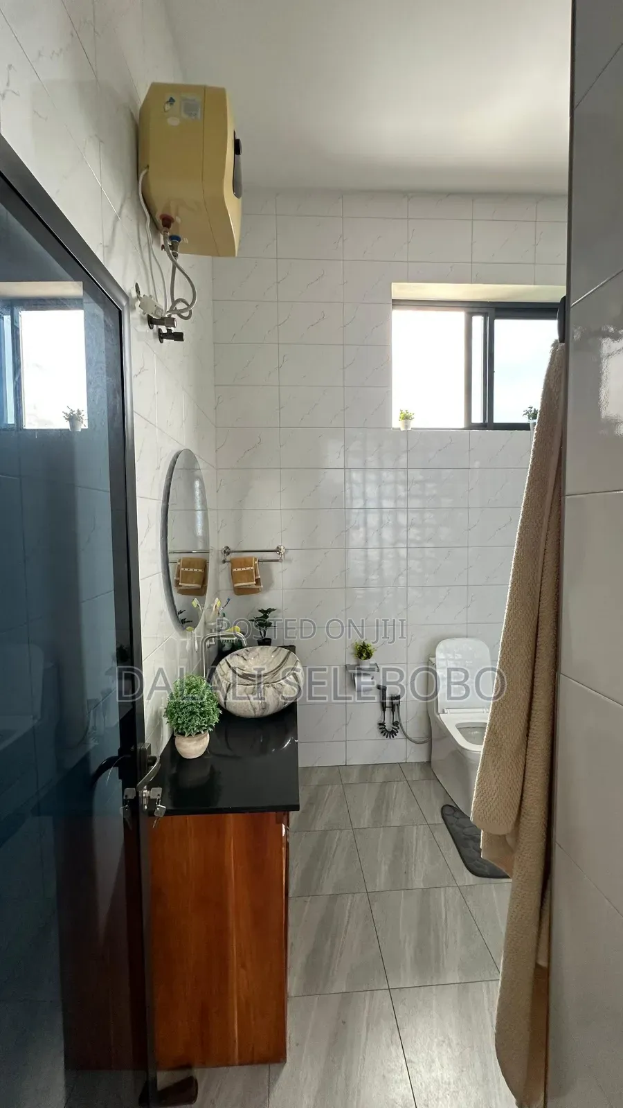 4bdrm Bungalow in Makumbusho, Kinondoni for sale