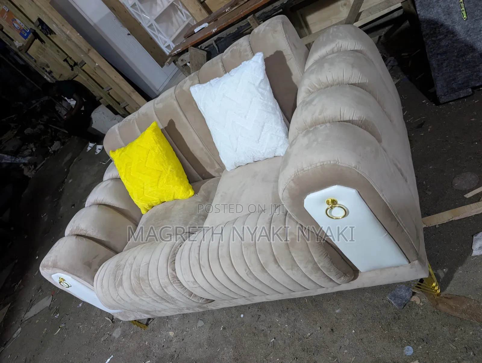 Sofa La Spring Na Fiber Full Mneso Watu 2