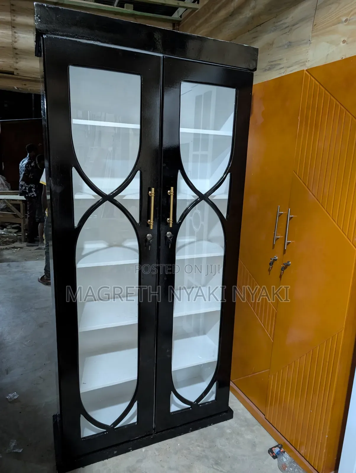 Kabati La Viombo Milango 2 Full Kioo Brand New