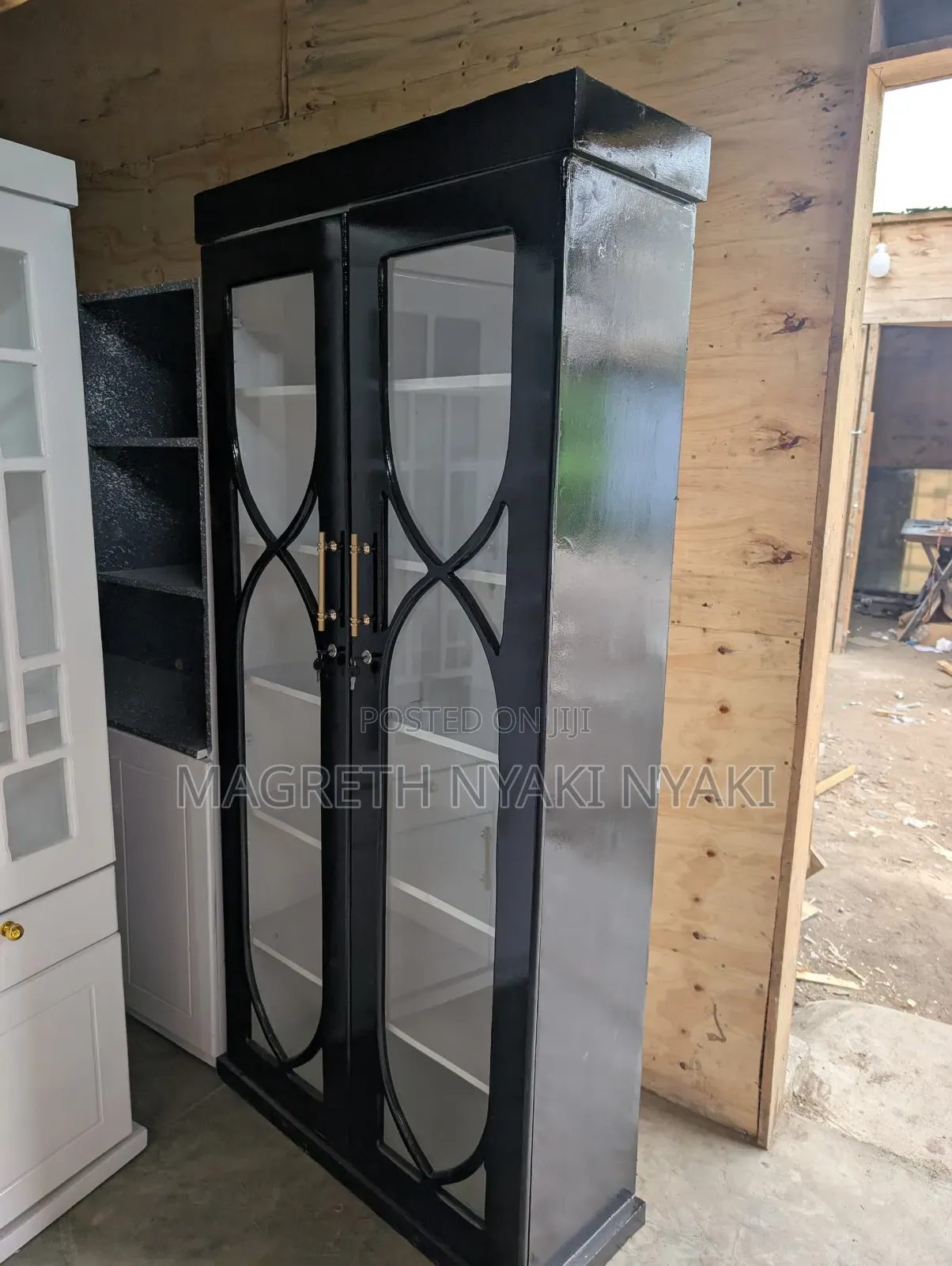 Kabati La Viombo Milango 2 Full Kioo Brand New