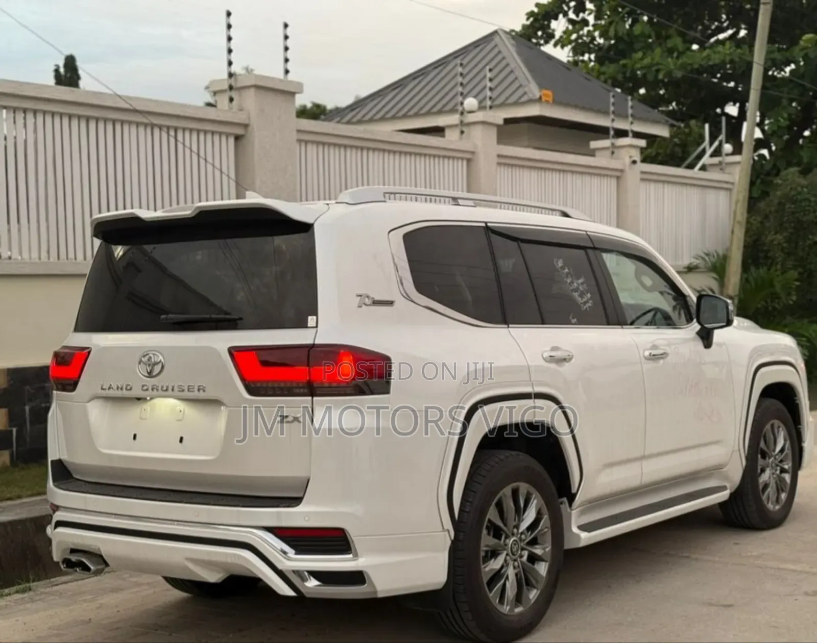 Toyota Land Cruiser 2023 White
