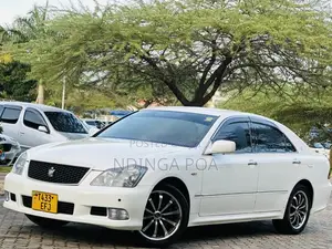 Toyota Crown 2006 White