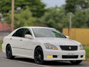 Toyota Crown 2006 White