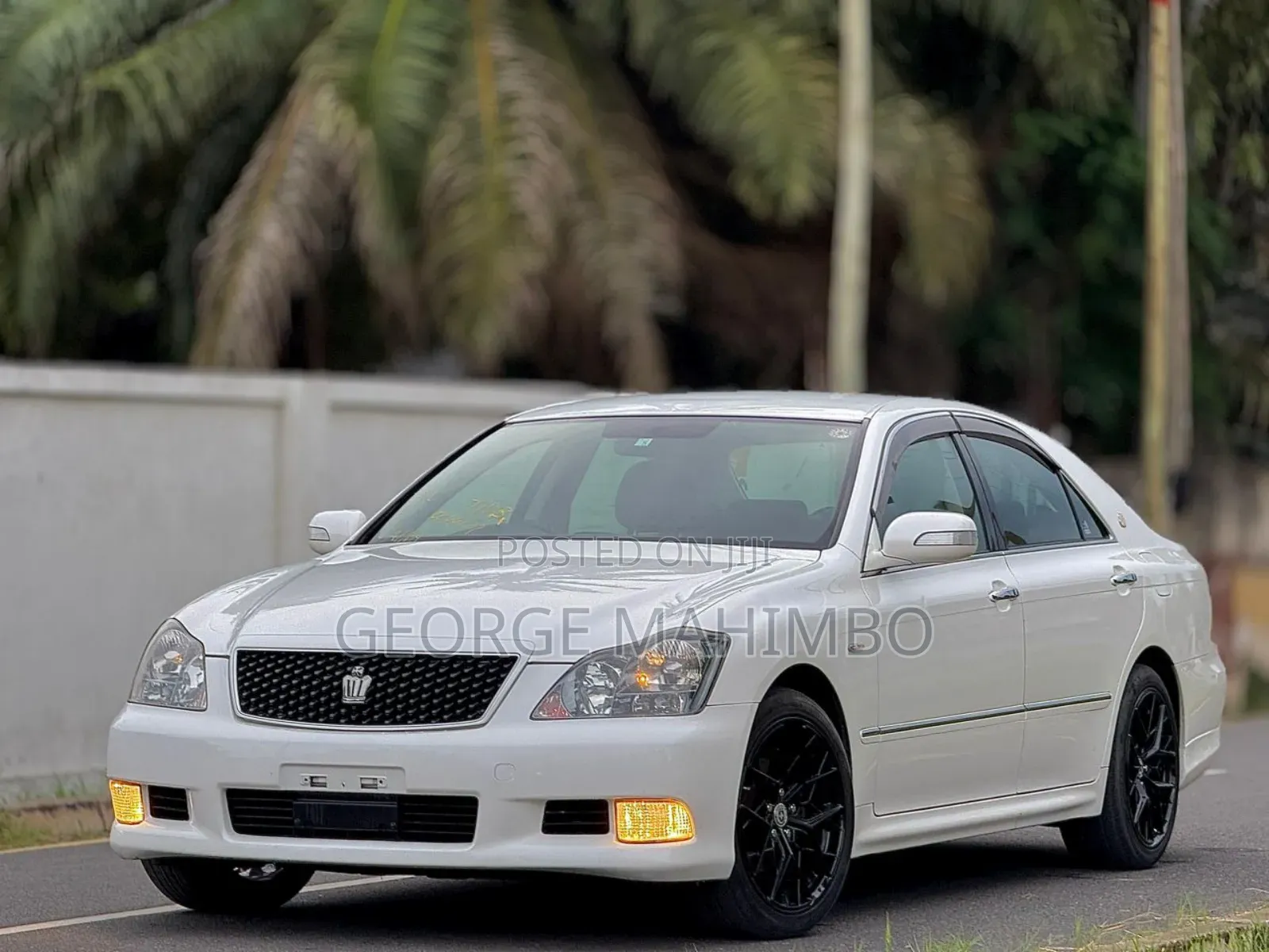 Toyota Crown 2006 White