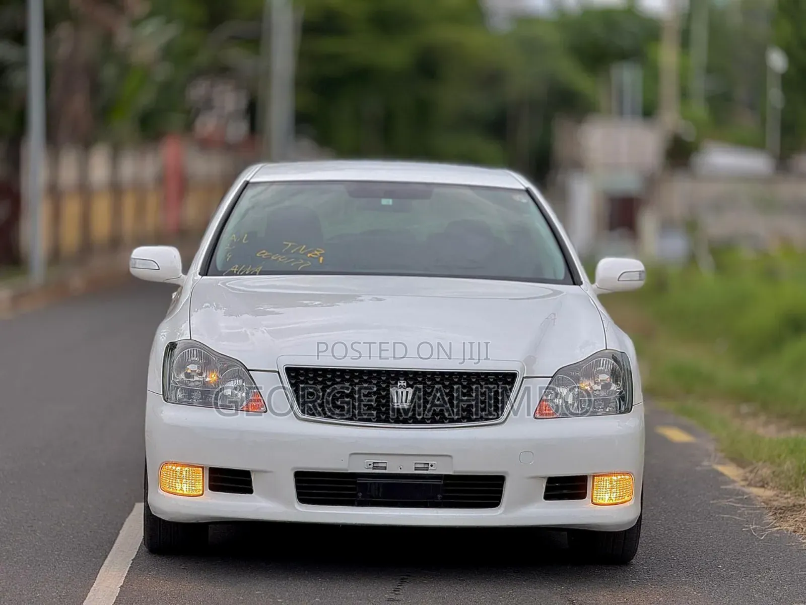 Toyota Crown 2006 White