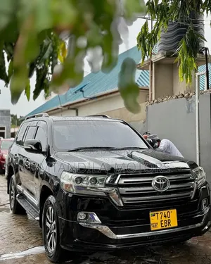 Toyota Land Cruiser 4.5 V8 TD GX-R 2010 Black