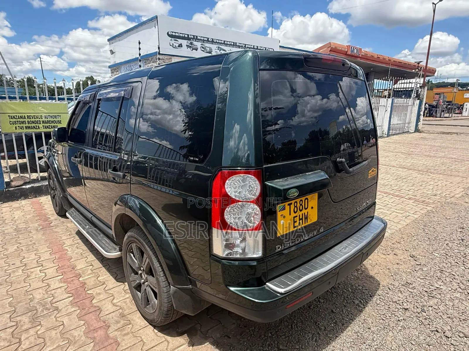Land Rover Discovery 2011 Green