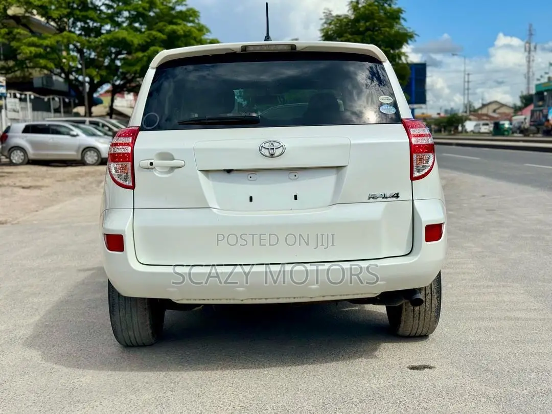 Toyota RAV4 2012 Off white