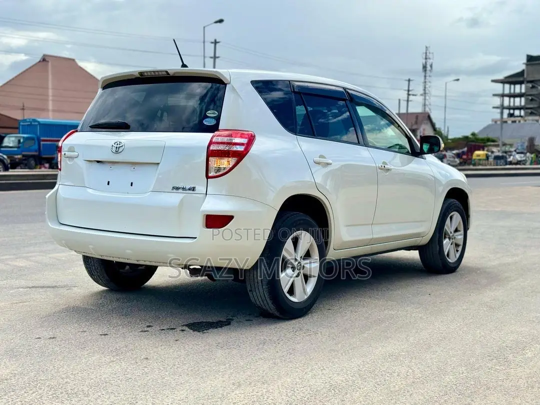Toyota RAV4 2012 Off white