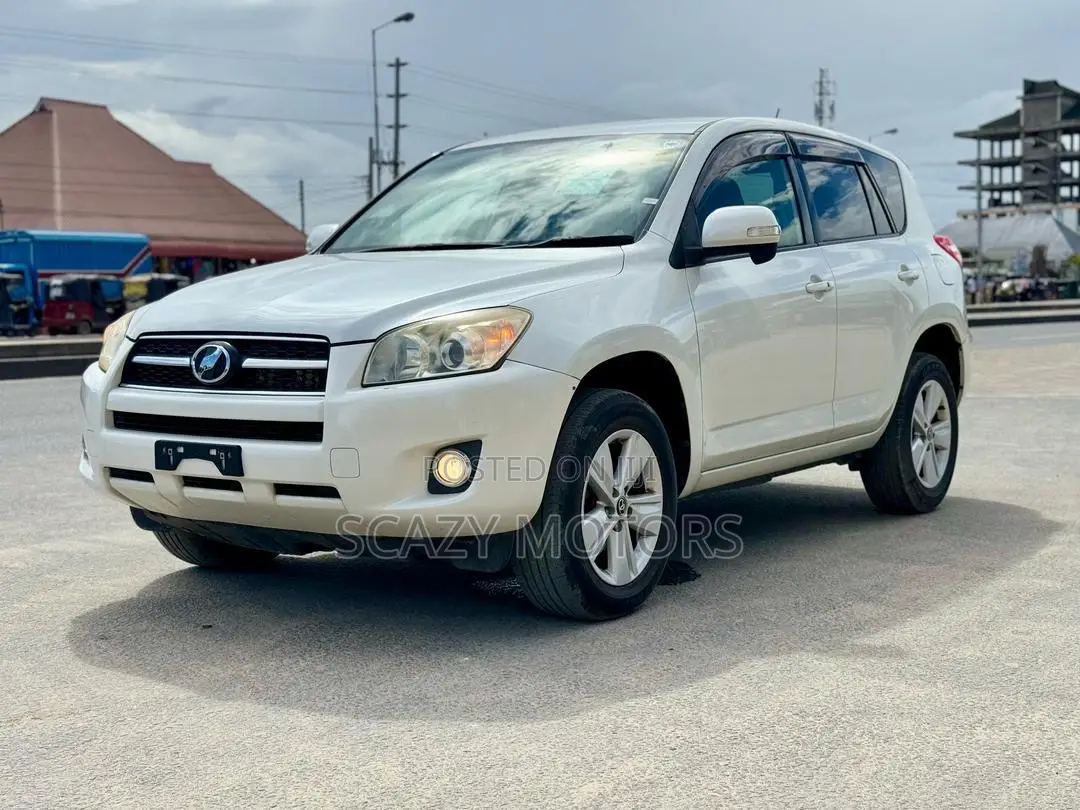 Toyota RAV4 2012 Off white